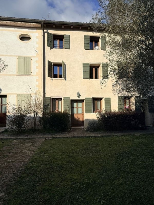 casa indipendente in vendita a Castelcucco