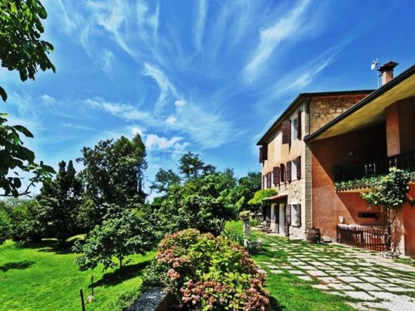 casa indipendente in vendita a Castelcucco