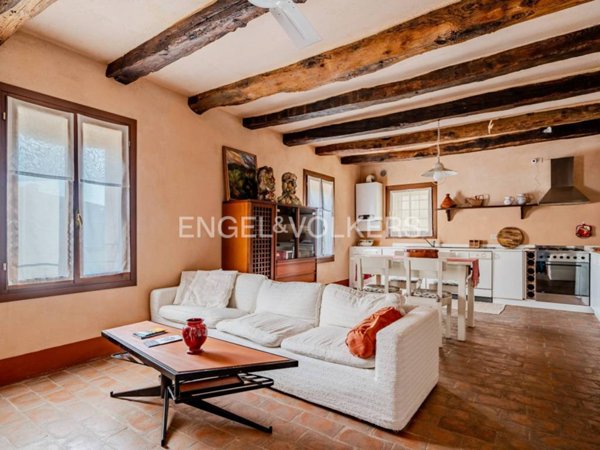 casa indipendente in vendita a Castelcucco