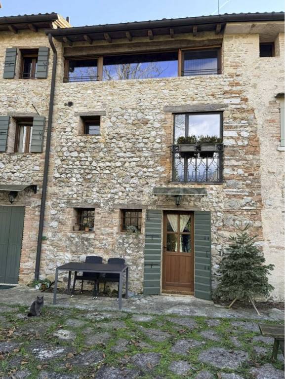 casa indipendente in vendita a Castelcucco
