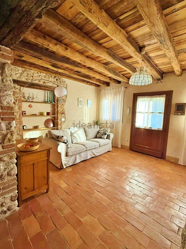 casale in vendita a Castelcucco