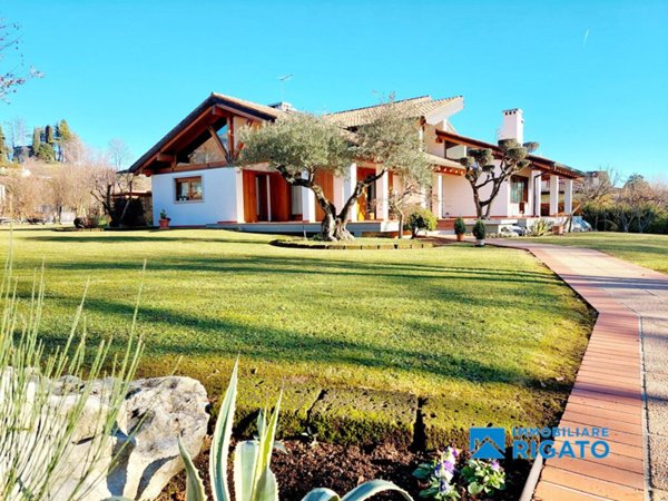 casa indipendente in vendita a Castelcucco