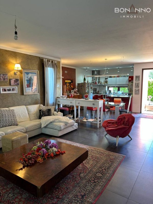 casa indipendente in vendita a Castelfranco Veneto in zona Villarazzo