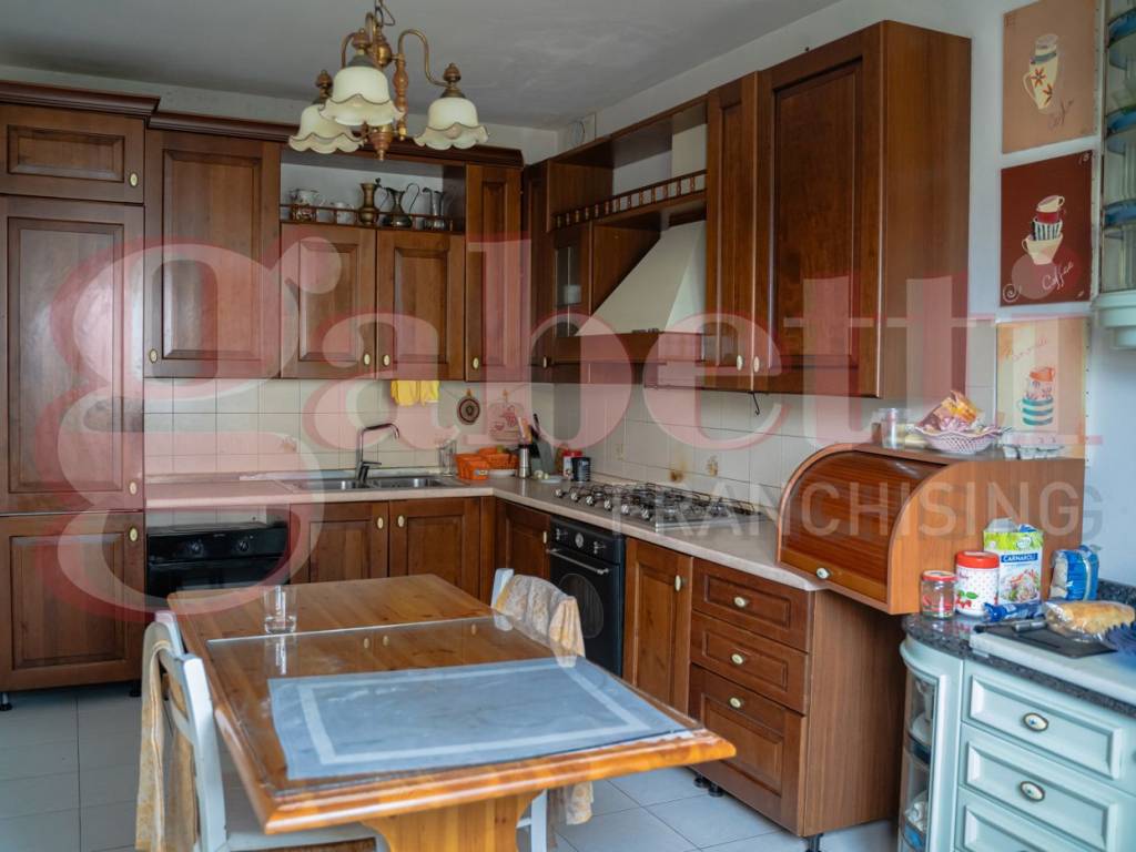 appartamento in vendita a Castelfranco Veneto in zona Salvarosa