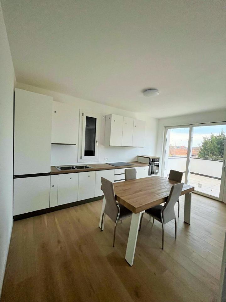 appartamento in vendita a Castelfranco Veneto in zona Salvarosa