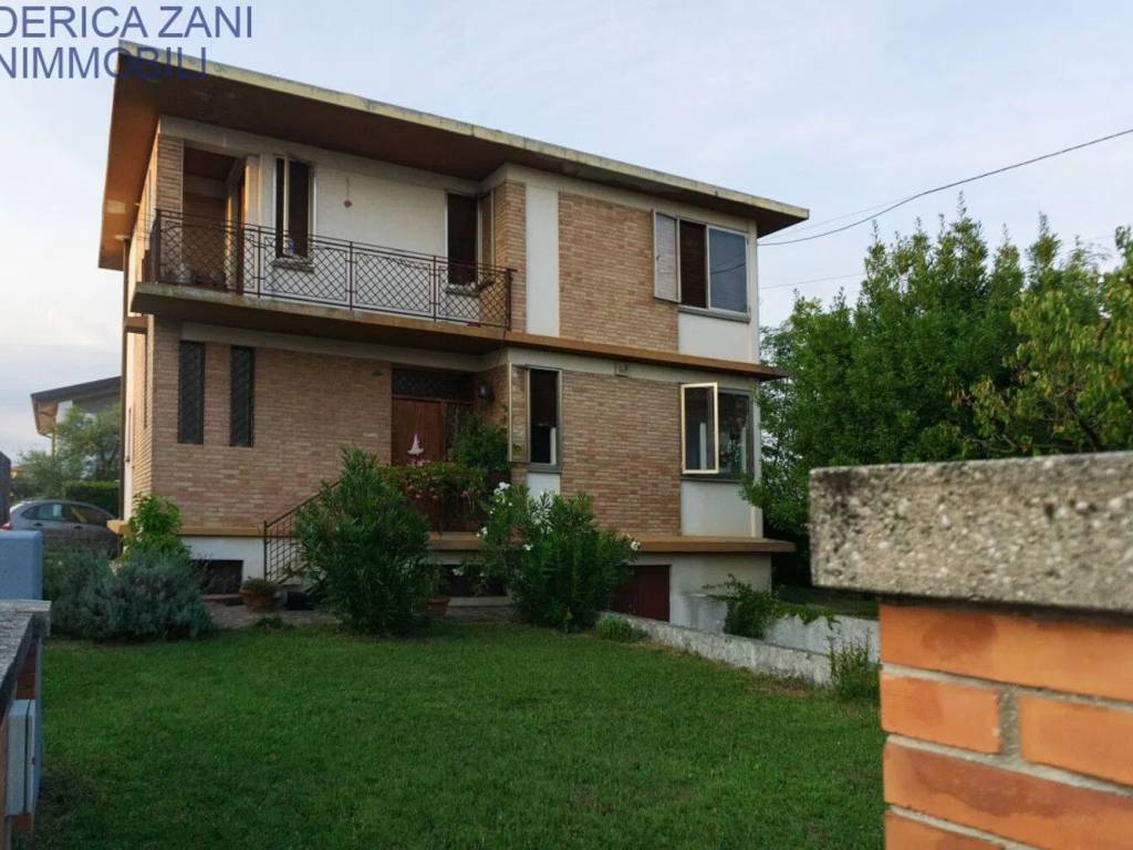 casa indipendente in vendita a Castelfranco Veneto in zona Salvarosa
