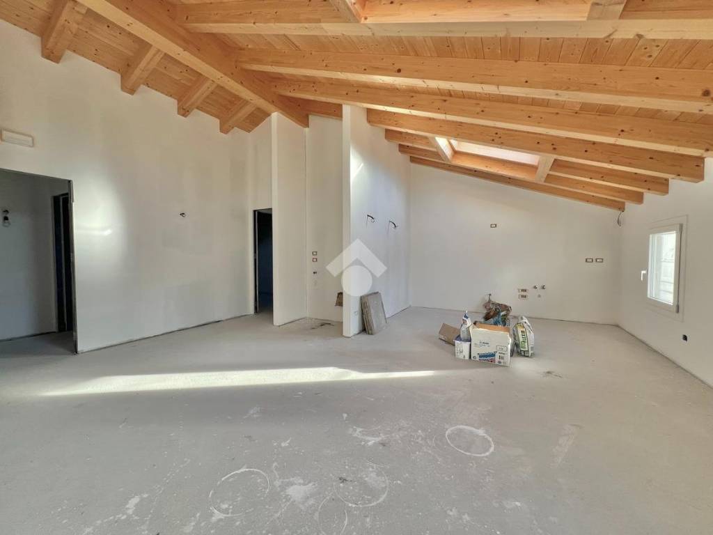 appartamento in vendita a Castelfranco Veneto in zona Salvarosa