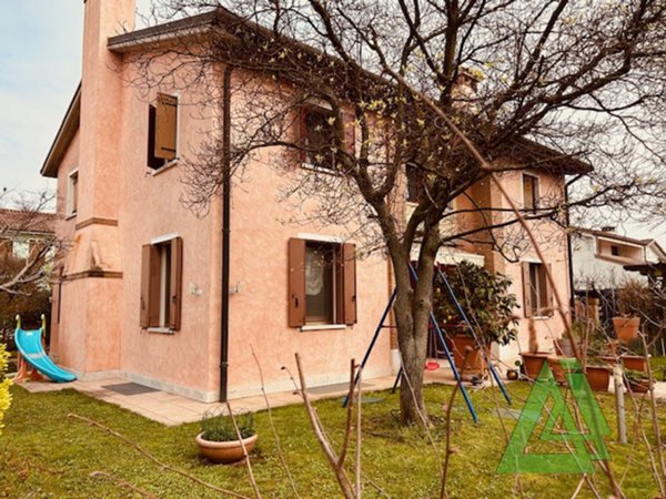 casa indipendente in vendita a Castelfranco Veneto
