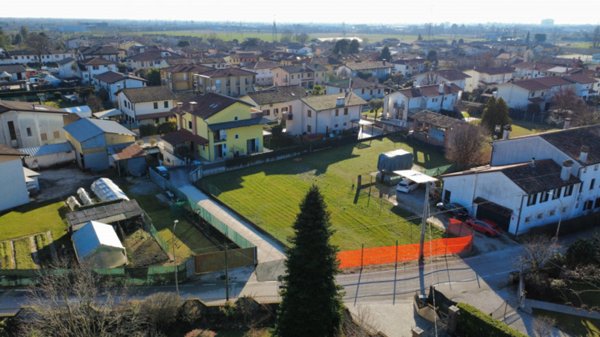 terreno edificabile in vendita a Castelfranco Veneto