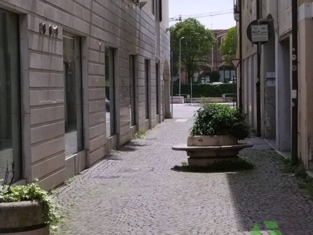 negozio in vendita a Castelfranco Veneto
