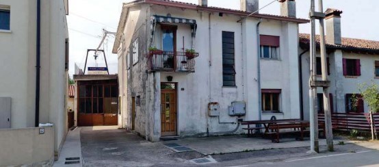 casa indipendente in vendita a Castelfranco Veneto in zona Salvarosa