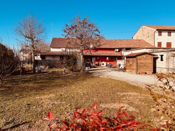 casa indipendente in vendita a Castelfranco Veneto in zona Treville