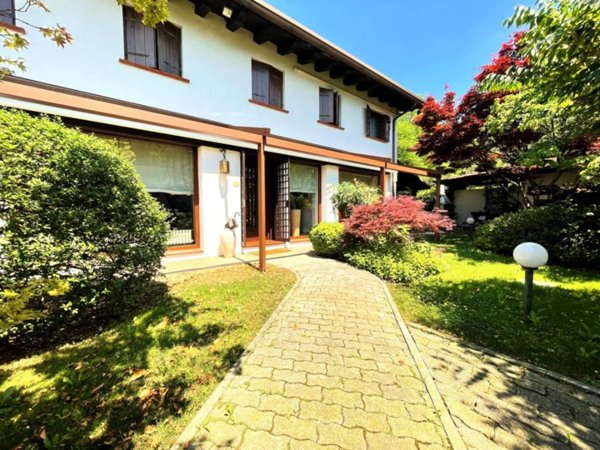 casa indipendente in vendita a Castelfranco Veneto in zona Villarazzo