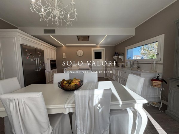 casa indipendente in vendita a Castelfranco Veneto in zona Villarazzo