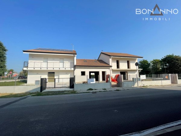 casa indipendente in vendita a Castelfranco Veneto in zona Villarazzo