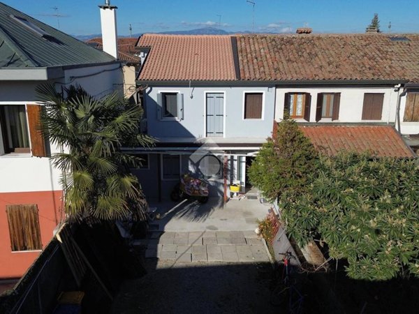 casa indipendente in vendita a Castelfranco Veneto in zona Treville