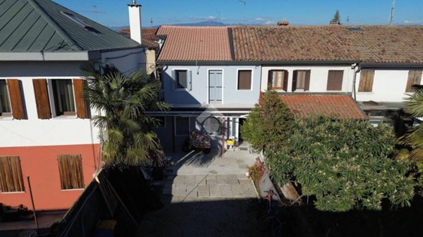 casa indipendente in vendita a Castelfranco Veneto in zona Treville