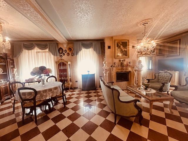 casa indipendente in vendita a Castelfranco Veneto in zona Salvarosa