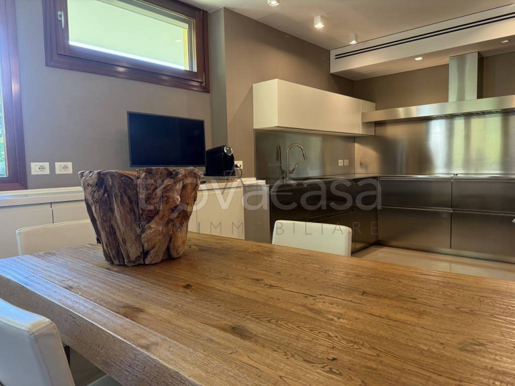 casa indipendente in vendita a Castelfranco Veneto in zona Salvarosa