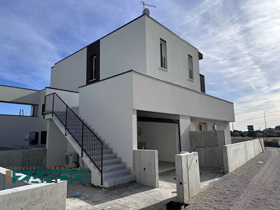 appartamento in vendita a Castelfranco Veneto in zona Salvarosa