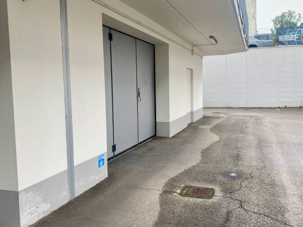 locale di sgombero in vendita a Castelfranco Veneto