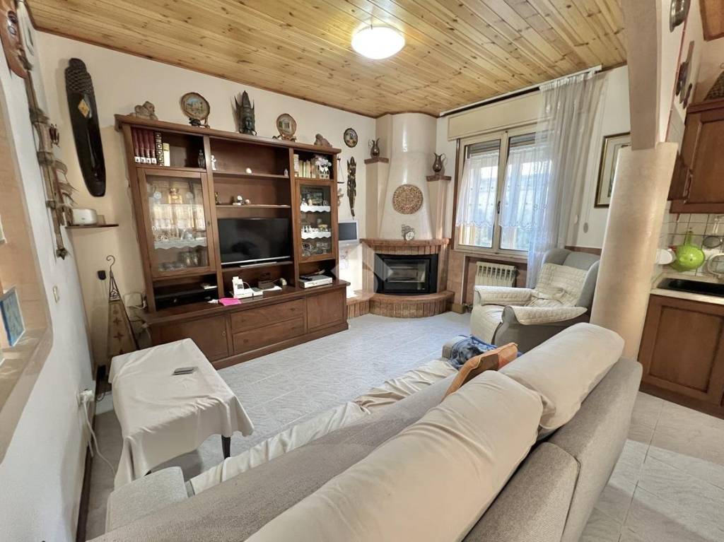 casa indipendente in vendita a Castelfranco Veneto in zona Salvarosa