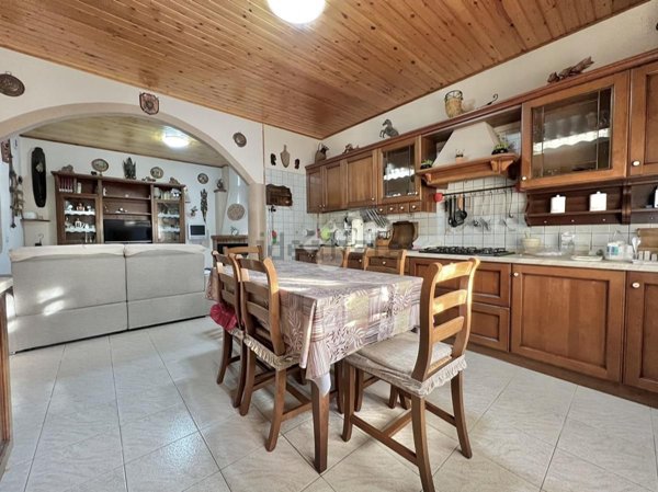 casa indipendente in vendita a Castelfranco Veneto in zona Salvarosa