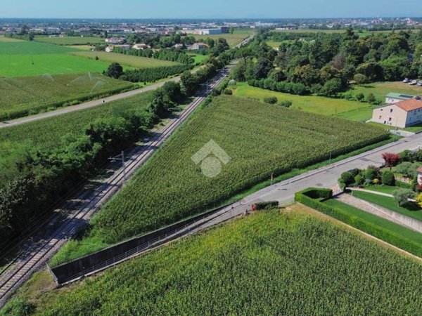 terreno agricolo in vendita a Castelfranco Veneto