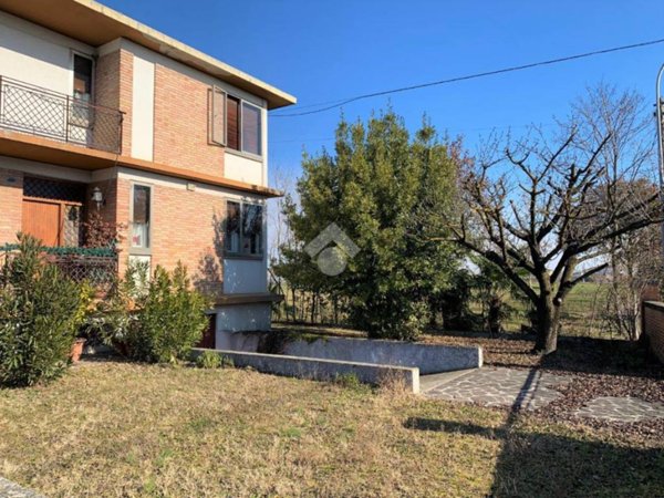 casa indipendente in vendita a Castelfranco Veneto in zona Salvarosa