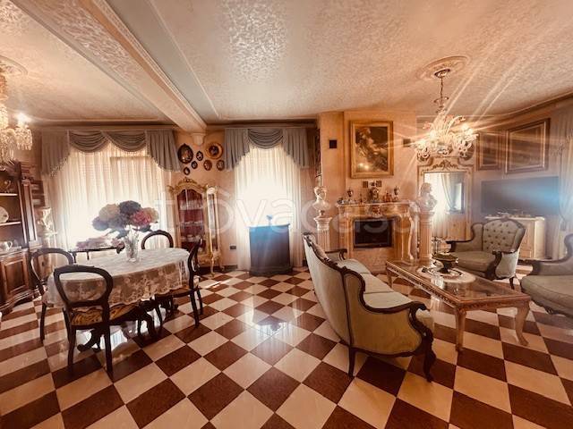 casa indipendente in vendita a Castelfranco Veneto in zona Salvarosa