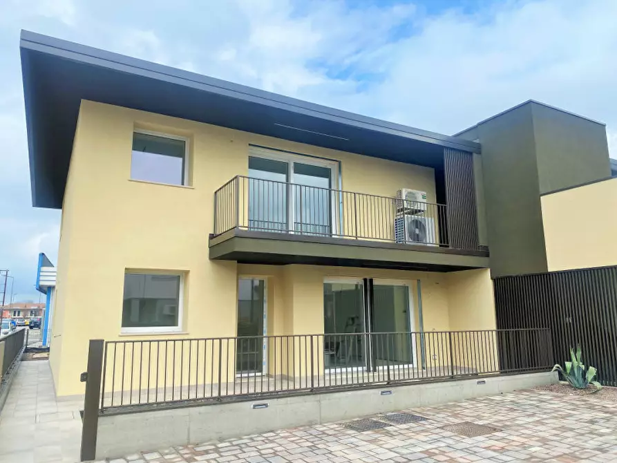 appartamento in vendita a Castelfranco Veneto in zona Salvarosa