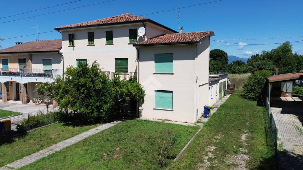casa indipendente in vendita a Castelfranco Veneto in zona Bella Venezia