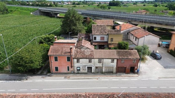 casale in vendita a Castelfranco Veneto