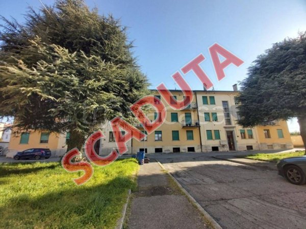 locale di sgombero in vendita a Castelfranco Veneto