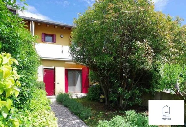 casa indipendente in vendita a Castelfranco Veneto in zona Treville