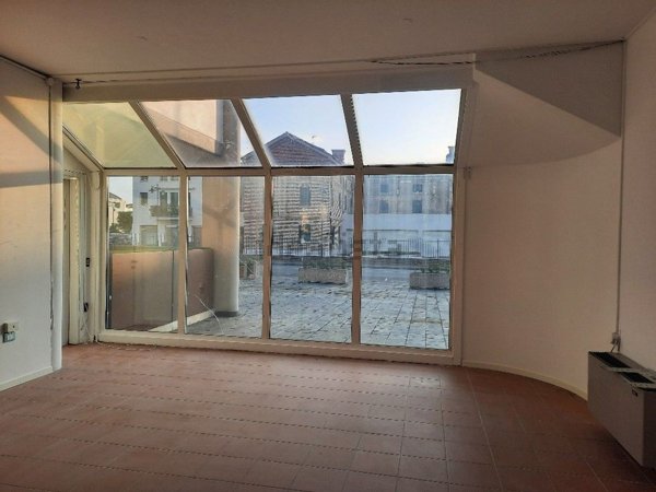 ufficio in vendita a Castelfranco Veneto