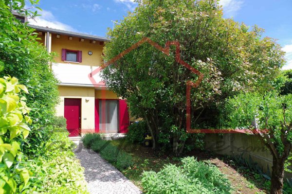 casa semindipendente in vendita a Castelfranco Veneto in zona Treville