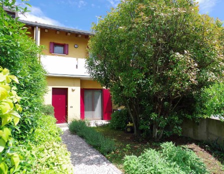 casa semindipendente in vendita a Castelfranco Veneto in zona Treville