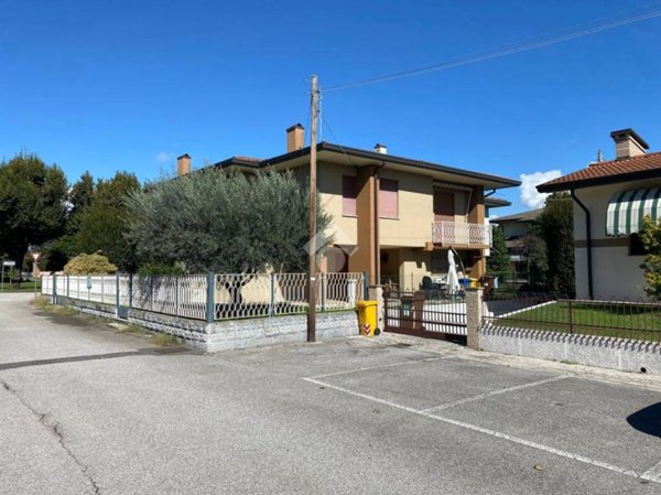 casa indipendente in vendita a Castelfranco Veneto