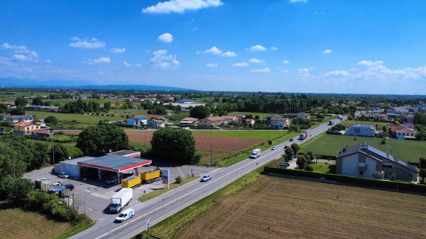 terreno agricolo in vendita a Castelfranco Veneto in zona Salvarosa