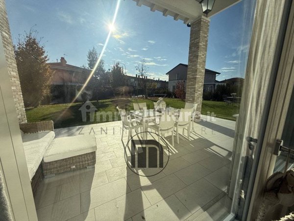 casa indipendente in vendita a Castelfranco Veneto in zona Villarazzo