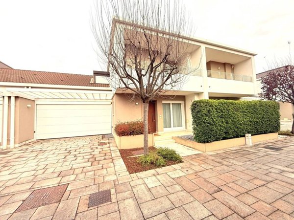 casa indipendente in vendita a Castelfranco Veneto