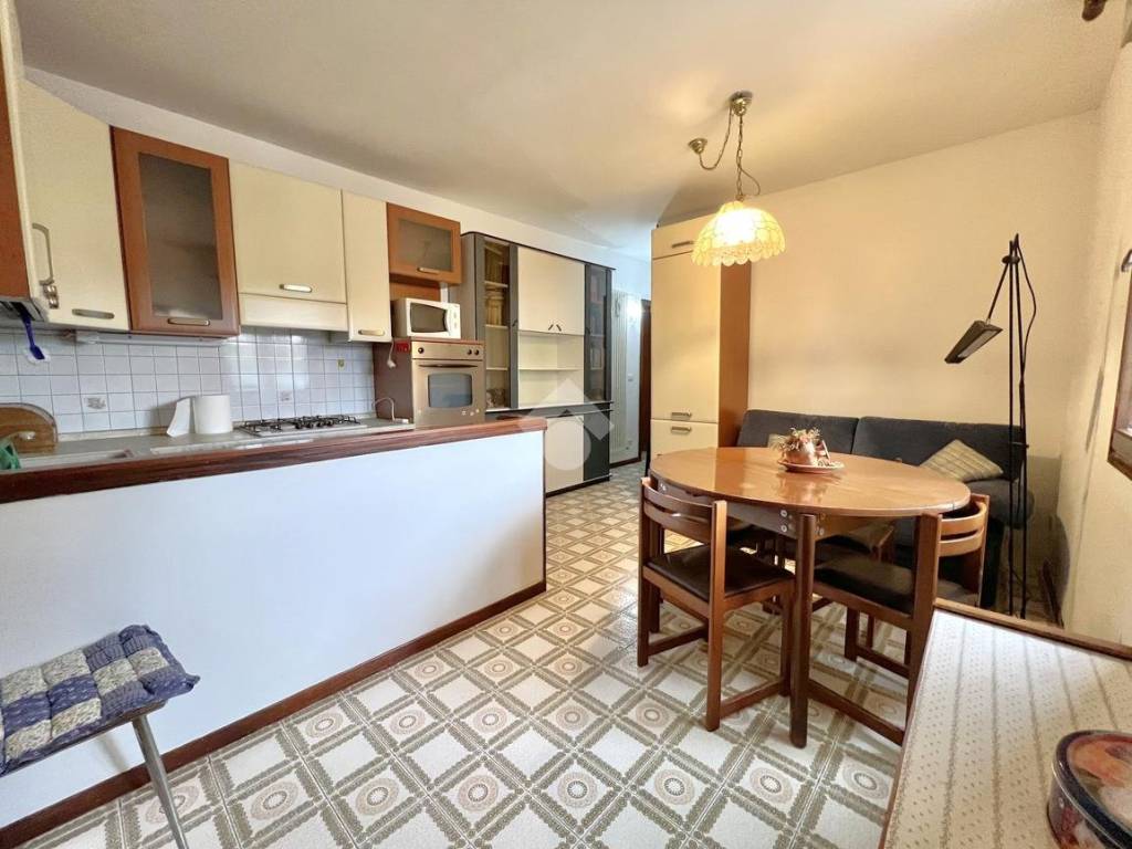 appartamento in vendita a Castelfranco Veneto in zona Salvarosa