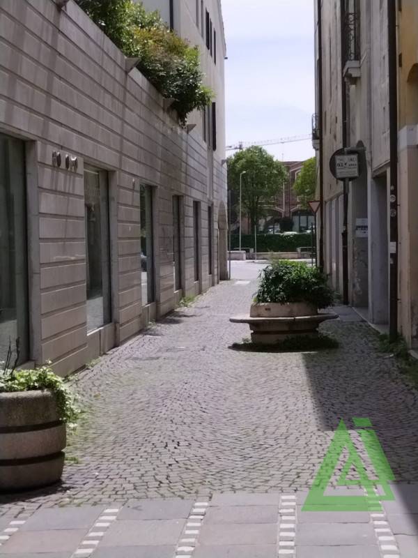 negozio in vendita a Castelfranco Veneto