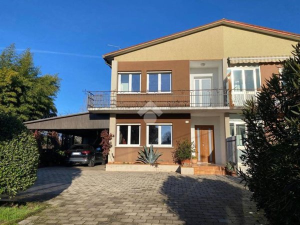 casa indipendente in vendita a Castelfranco Veneto in zona Treville