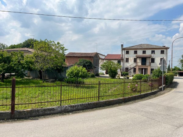 casa indipendente in vendita a Castelfranco Veneto in zona Treville
