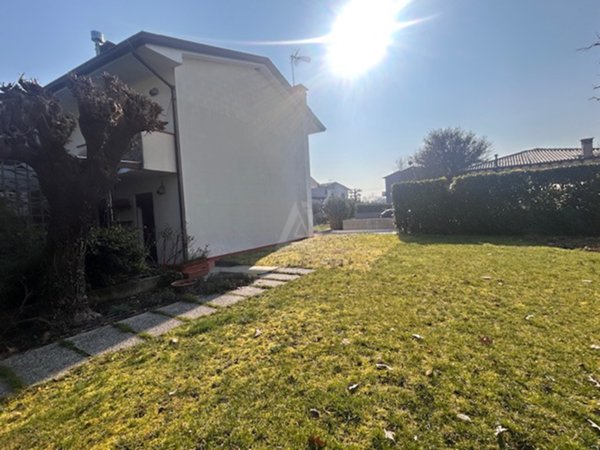 casa indipendente in vendita a Castelfranco Veneto in zona Treville