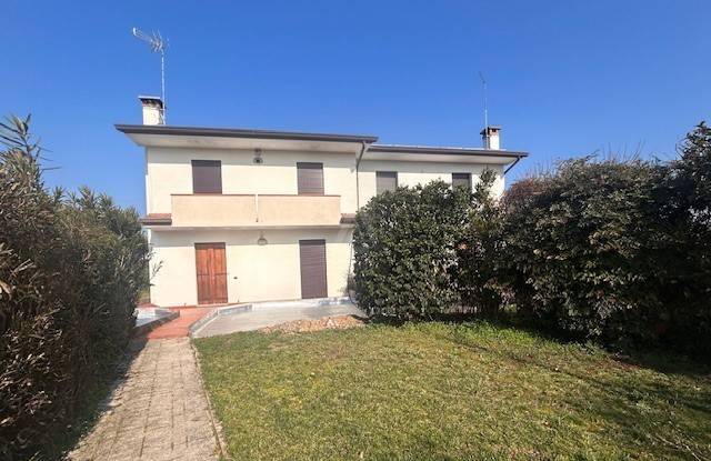 casa indipendente in vendita a Castelfranco Veneto in zona Treville