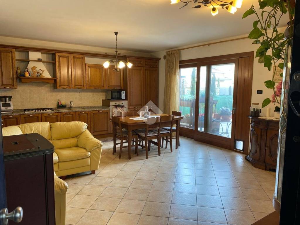 appartamento in vendita a Castelfranco Veneto in zona Treville