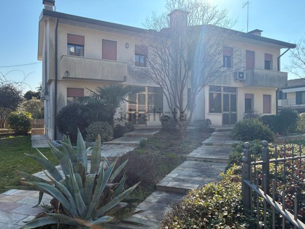 casa indipendente in vendita a Castelfranco Veneto